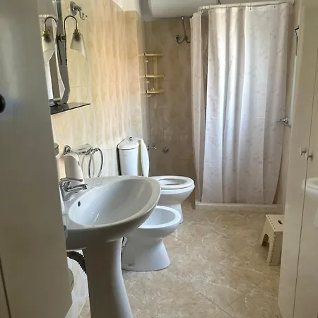 فيلة Villa Tirana تيرانا