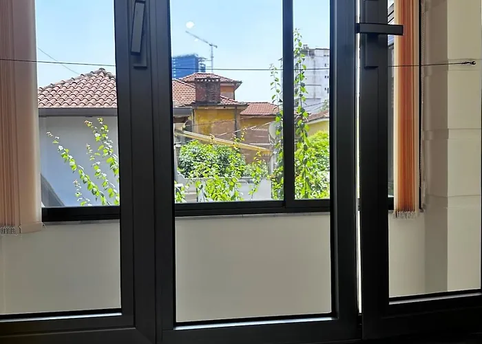 Villa Villa Tirana *